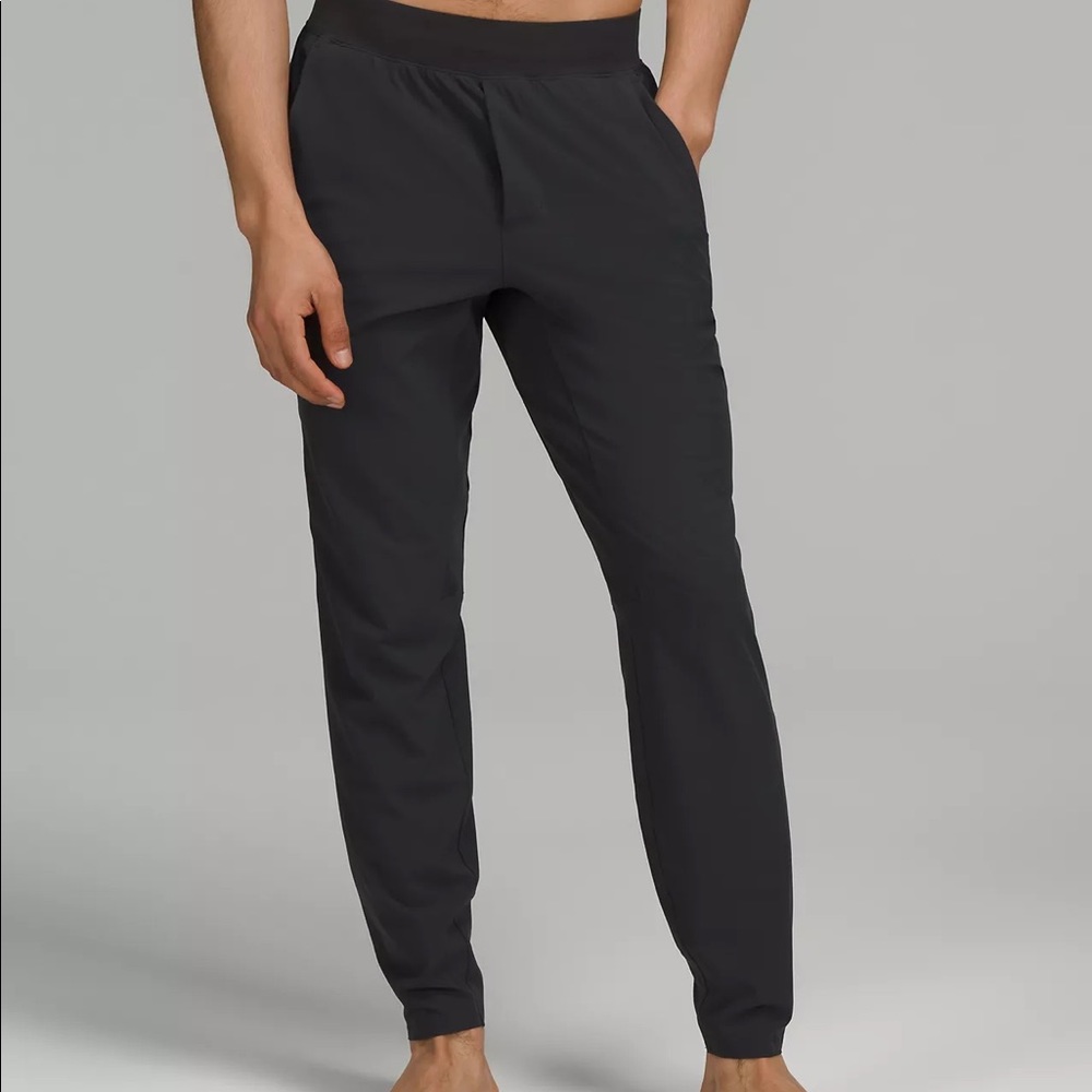 Lululemon In Mind Pant 32” Size M Black